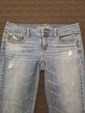 American Eagle Artist Womens jeans size 10 Artist Bootcut Med Wash Distressed